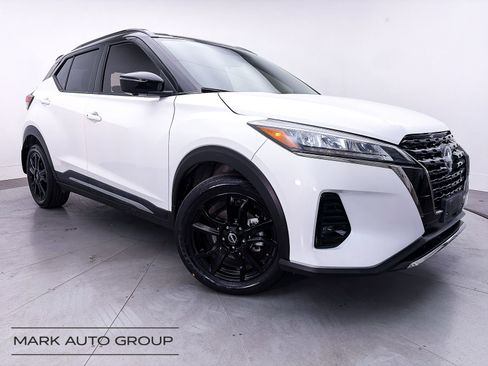 Used 2024 Nissan Kicks SR FWD image 1