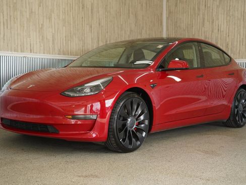 Used 2022 Tesla Model 3 Performance image 4