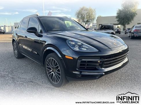 Used 2019 Porsche Cayenne S image 3