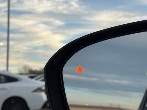 Certified 2021 Nissan Rogue Platinum image 11