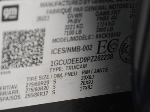 Used 2023 Chevrolet Silverado 1500 RST AWD/4WD image 28