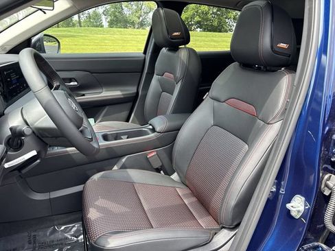 New 2026 Nissan Kicks SR w/ SR Premium Package AWD/4WD image 11