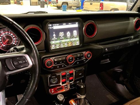 Used 2022 Jeep Wrangler Unlimited Rubicon w/ Cold Weather Group image 6