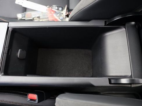 Used 2025 Toyota Camry XLE image 34