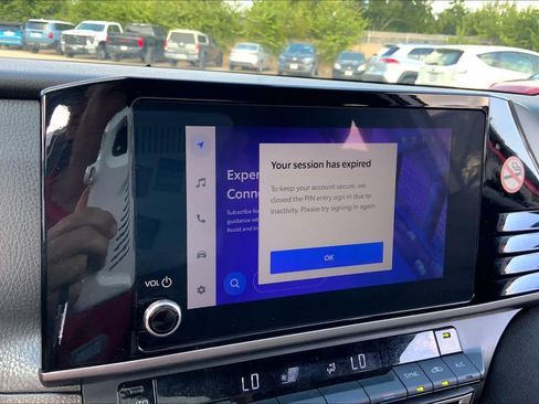 Used 2025 Toyota Camry LE FWD image 31