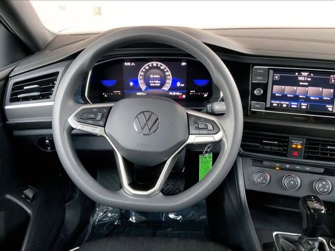 Used 2022 Volkswagen Jetta Sport image 6