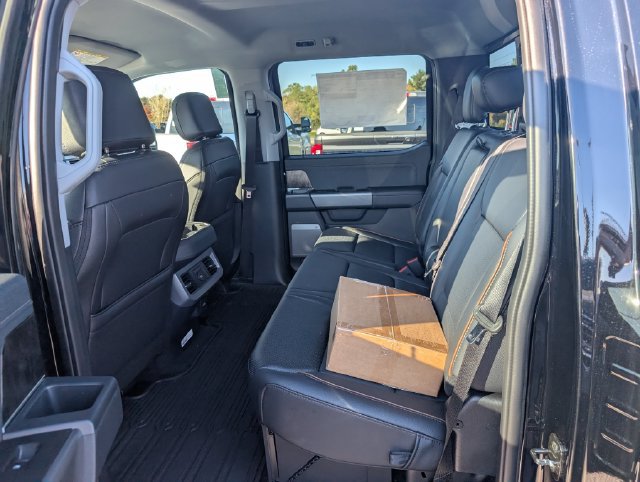 New 2027 Ford F350 Lariat w/ Black Appearance Package AWD/4WD image 9