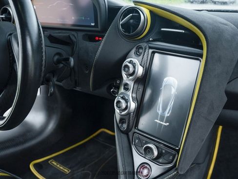 Used 2020 McLaren 720S Performance RWD image 28
