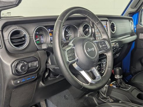 Used 2022 Jeep Wrangler Unlimited Sahara w/ Cold Weather Group image 11