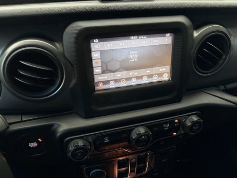 Used 2022 Jeep Gladiator Sport AWD/4WD image 22