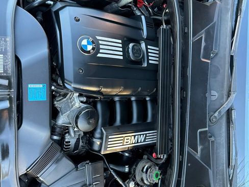 Used 2011 BMW 128i Convertible w/ Sport Pkg image 38