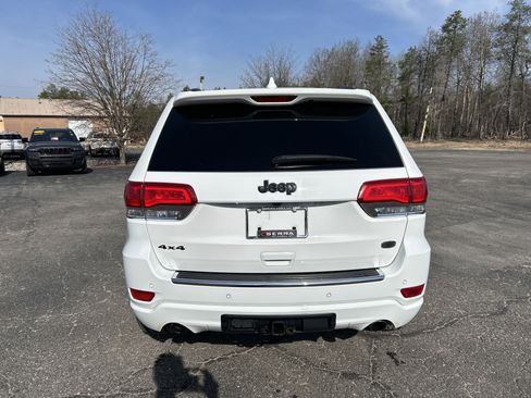Used 2020 Jeep Grand Cherokee Overland AWD/4WD image 4