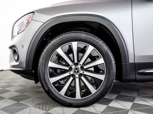 Certified 2022 Mercedes-Benz GLB 250 w/ Premium Package Lite image 6