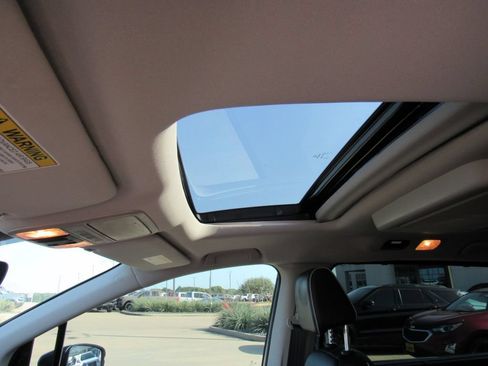 Used 2025 Honda Odyssey Touring image 15