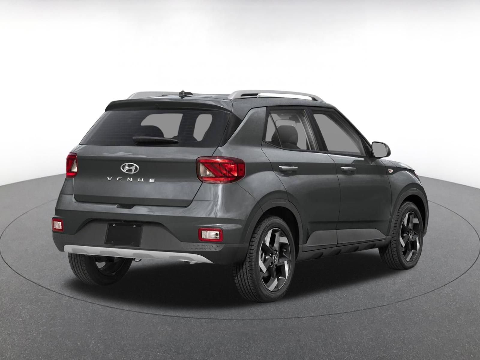 Used 2026 Hyundai Venue SEL FWD image 2