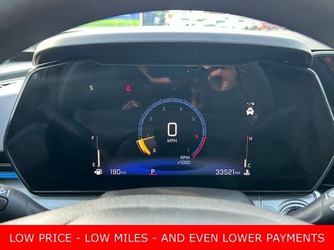 Used 2025 Chevrolet Trax LT image 18