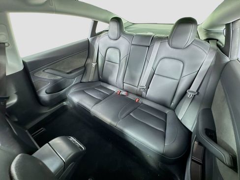 Used 2018 Tesla Model 3 Long Range RWD image 11