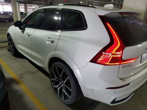 Certified 2024 Volvo XC60 T8 Polestar AWD/4WD image 4