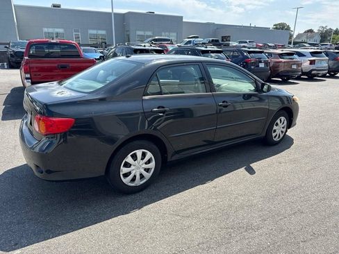 Used 2010 Toyota Corolla LE FWD image 4