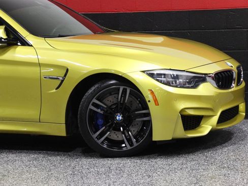 Used 2019 BMW M4 Coupe w/ Executive Package RWD image 3