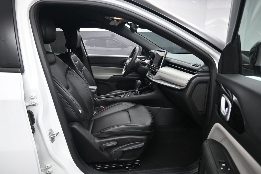 Used 2025 Jeep Compass Limited AWD/4WD image 28