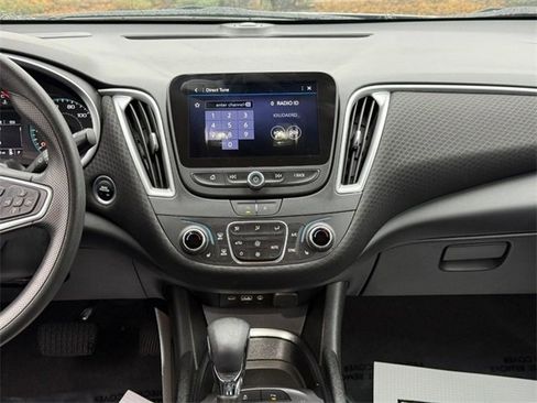 Used 2024 Chevrolet Malibu LT image 13