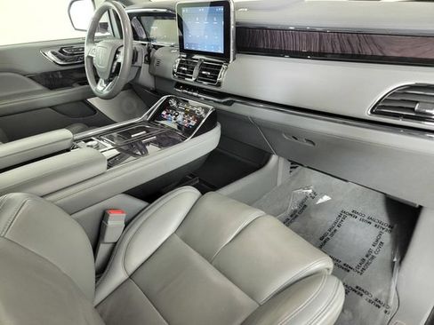 Used 2020 Lincoln Navigator Reserve w/ Equipment Group 208A Reserve AWD/4WD image 24