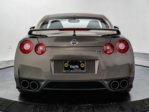 Used 2009 Nissan GT-R Premium AWD/4WD image 16