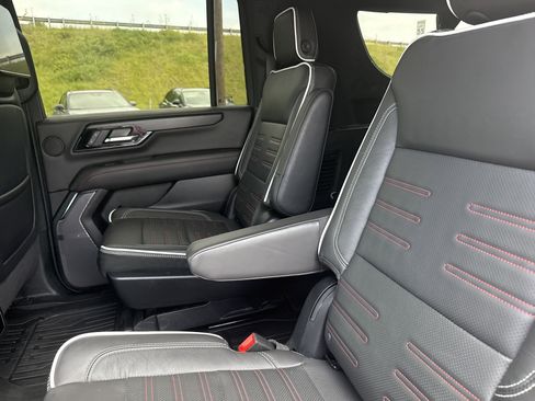 Used 2025 GMC Yukon XL AT4 Ultimate w/ LPO, Floor Liner Package AWD/4WD image 13
