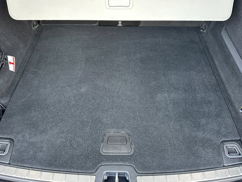 Used 2019 Volvo XC60 T6 Momentum w/ Premium Package image 15