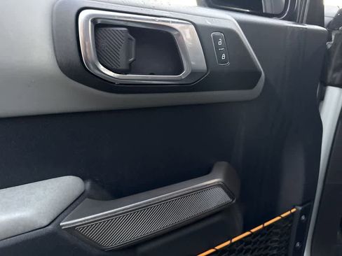 Used 2023 Ford Bronco Badlands image 23