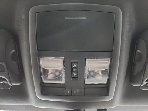 Used 2020 Dodge Challenger SXT w/ Plus Package image 25