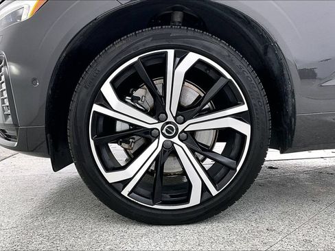 Certified 2023 Volvo XC60 T8 Ultimate w/ Climate Package AWD/4WD image 10