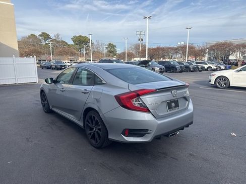 Used 2019 Honda Civic Sport image 2