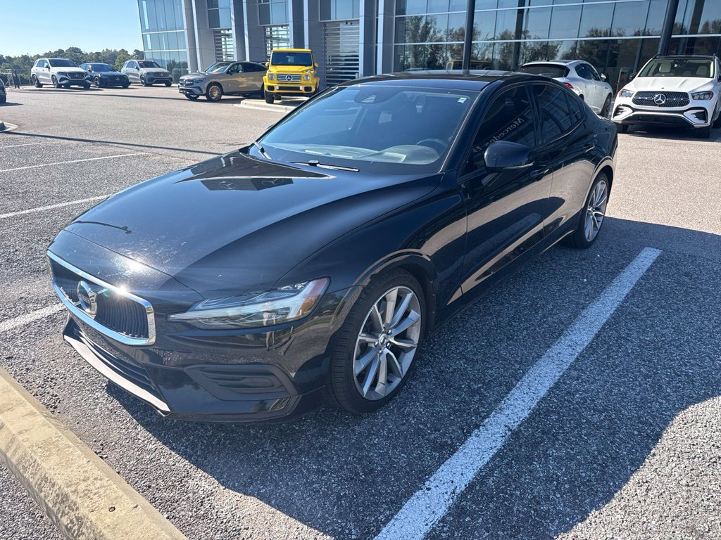 Used 2020 Volvo S60 T6 Momentum AWD/4WD image 1