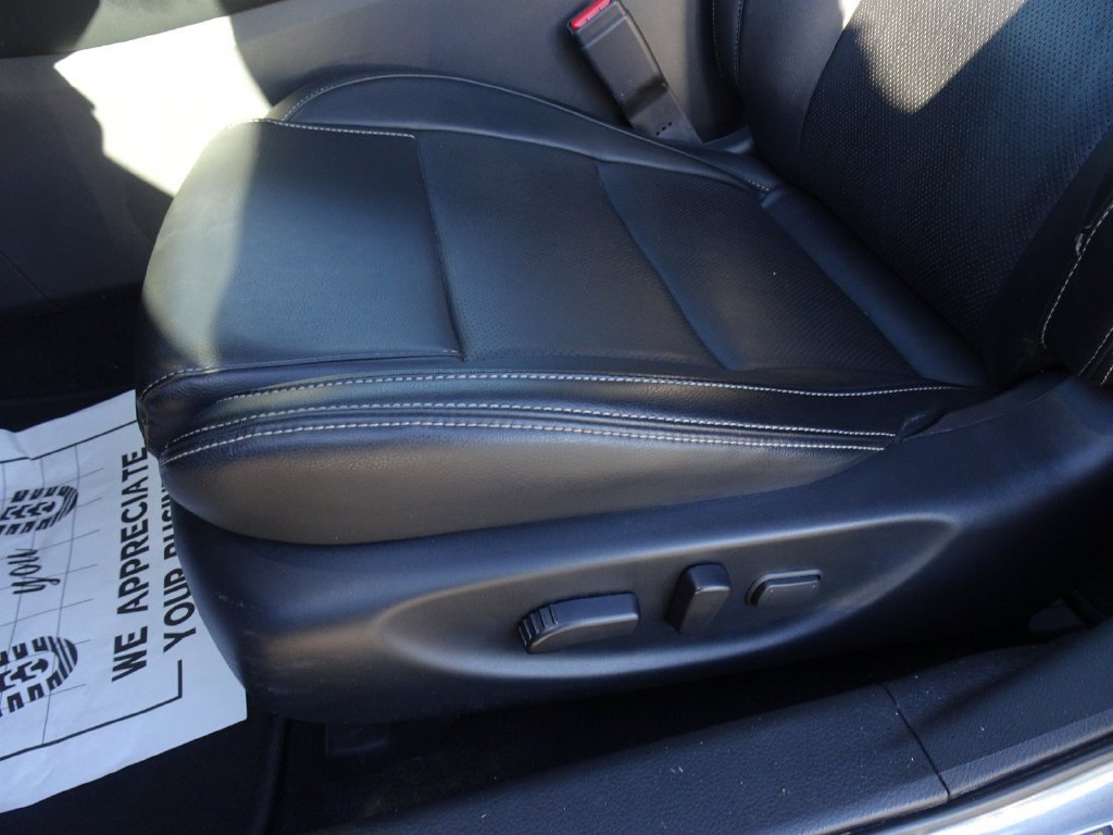 Used 2019 Nissan Maxima 3.5 SL w/ Floor Mat Group FWD image 9
