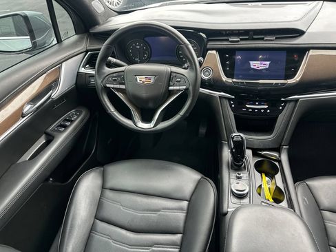 Used 2024 Cadillac XT6 Premium Luxury w/ Platinum Package AWD/4WD image 18