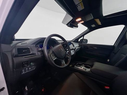 Used 2024 Honda Passport Black Edition image 22