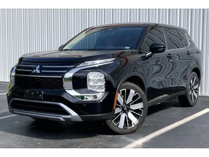 Used 2025 Mitsubishi Outlander SE