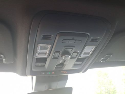 Used 2023 Chevrolet Tahoe High Country AWD/4WD image 30