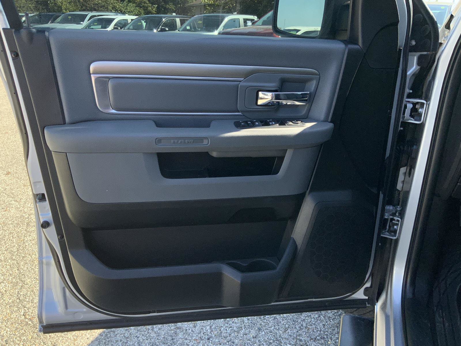 Used 2017 RAM 1500 Big Horn AWD/4WD image 18