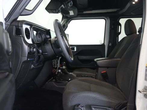 Used 2024 Jeep Wrangler Unlimited AWD/4WD image 18