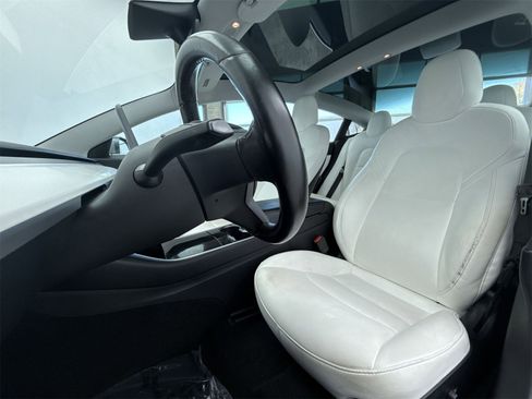 Used 2018 Tesla Model 3 Long Range image 10