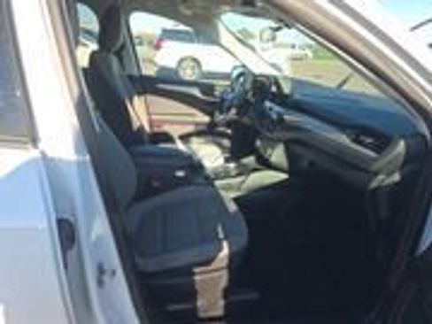 Used 2022 Ford Escape SE w/ Convenience Package image 3