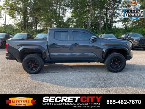 Used 2025 Toyota Tacoma TRD Pro AWD/4WD image 4