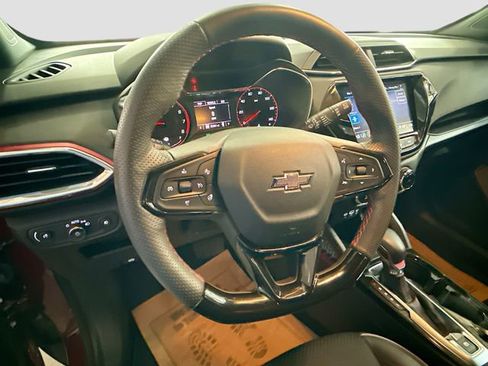 Used 2023 Chevrolet TrailBlazer RS w/ Convenience Package AWD/4WD image 12