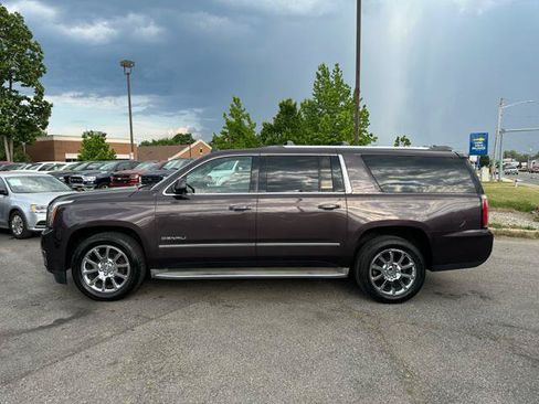 Used 2015 GMC Yukon XL Denali w/ Touring Package AWD/4WD image 8