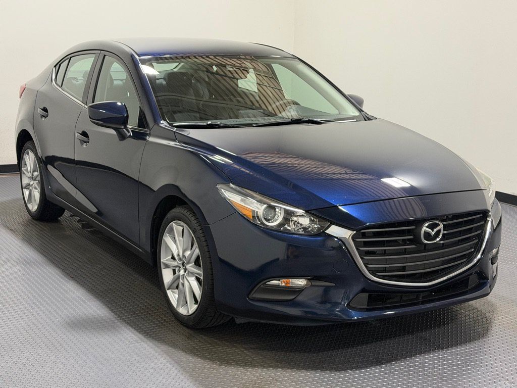 Used 2017 MAZDA MAZDA3 Touring FWD image 4