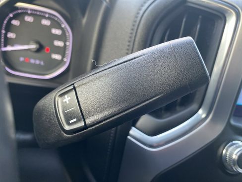 Used 2022 GMC Sierra 1500 SLE image 38