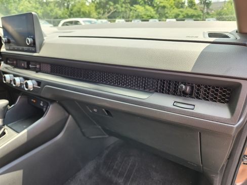Used 2024 Honda CR-V LX image 15